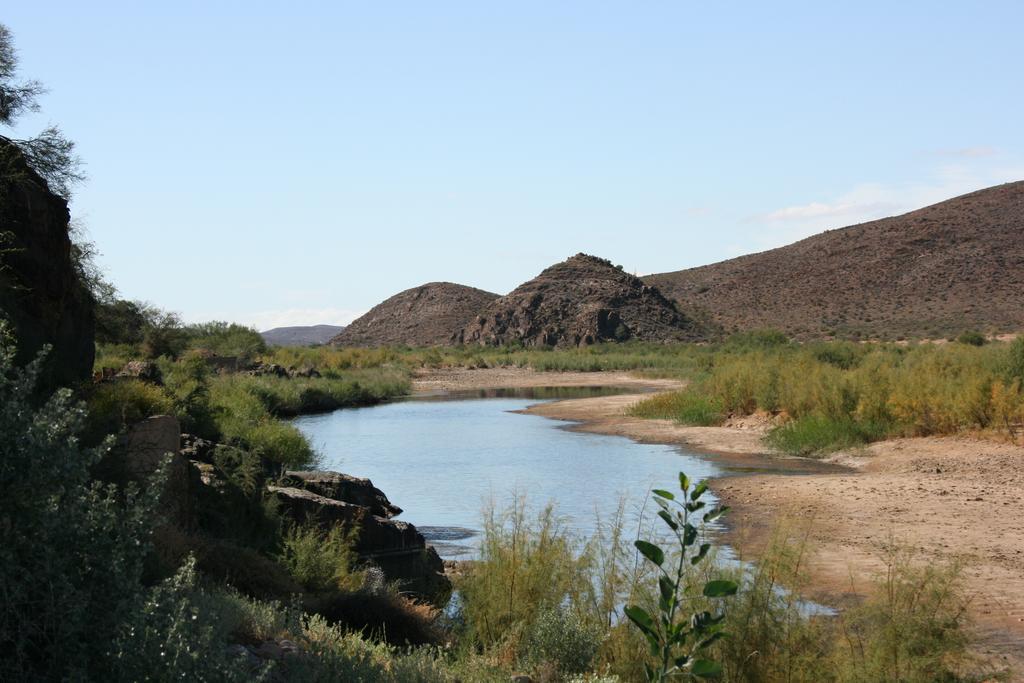 Wolverfontein Karoo Cottages Ладисмит Екстериор снимка